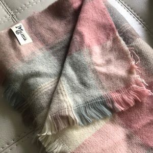 NWOT blanket scarf